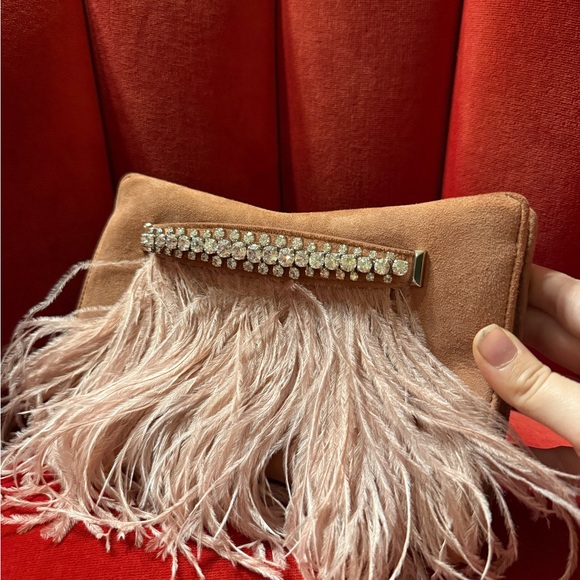 Jimmy Choo Venus Ostrich Feather Suede Clutch - Picture 3 of 11